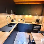 Goutelle, Paisible En Pleine Nature Chalet